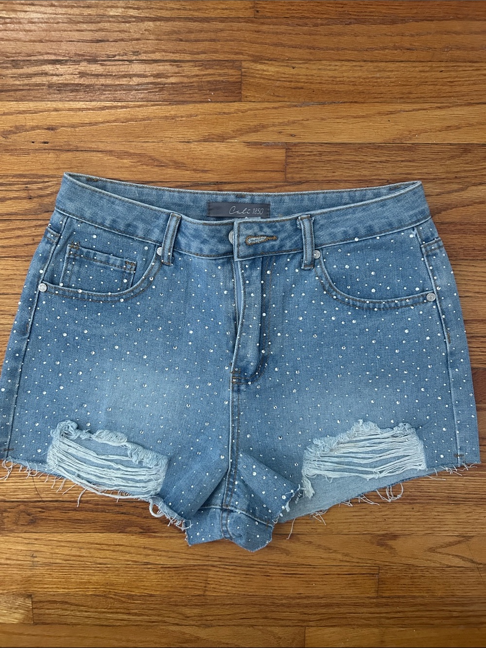 Women’s Cali1850 Cute Light Blue Studded Denim Shorts